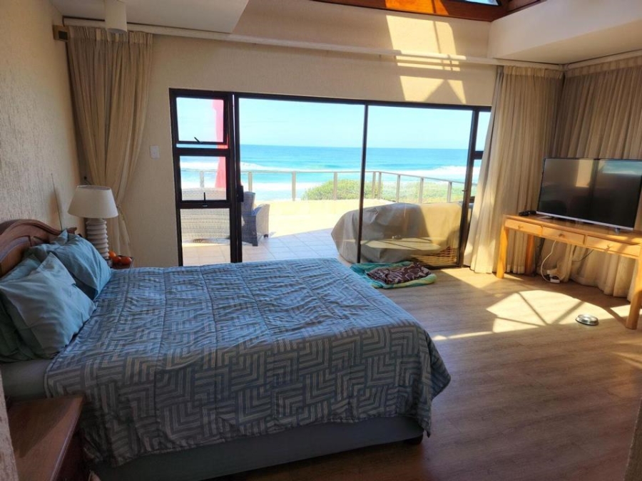 6 Bedroom Property for Sale in Outeniqua Strand Western Cape
